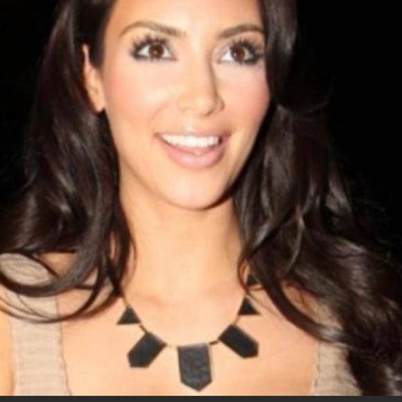 House of Harlow 1960 leather statement necklace - Picture 5 of 12